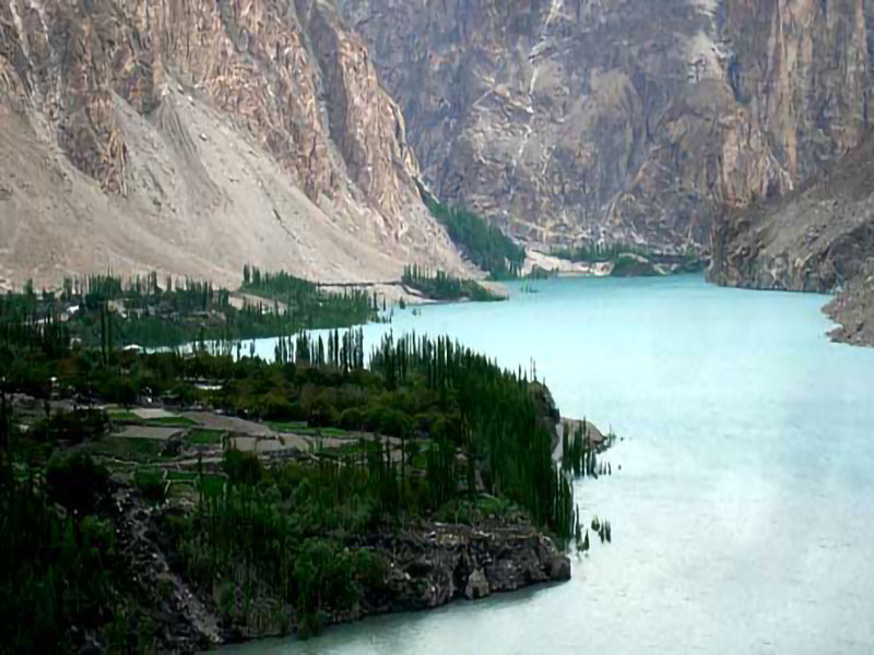 hunza-lake800x600